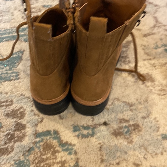 Brown boots - Picture 3 of 4